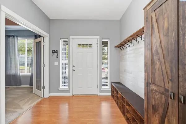 2007 S Tweedt St, Kennewick, WA 99336