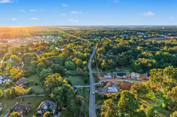7104 Hall Rd, Fairview, TN 37062