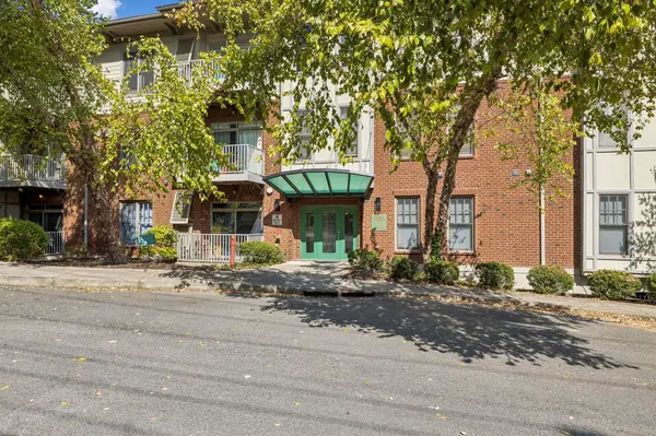 3100 W End Cir #103, Nashville, TN 37203