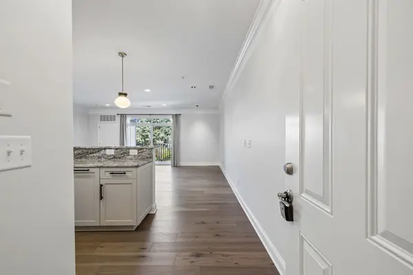3100 W End Cir #103, Nashville, TN 37203