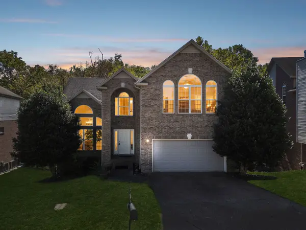 5409 Oak Chase Dr, Antioch, TN 37013
