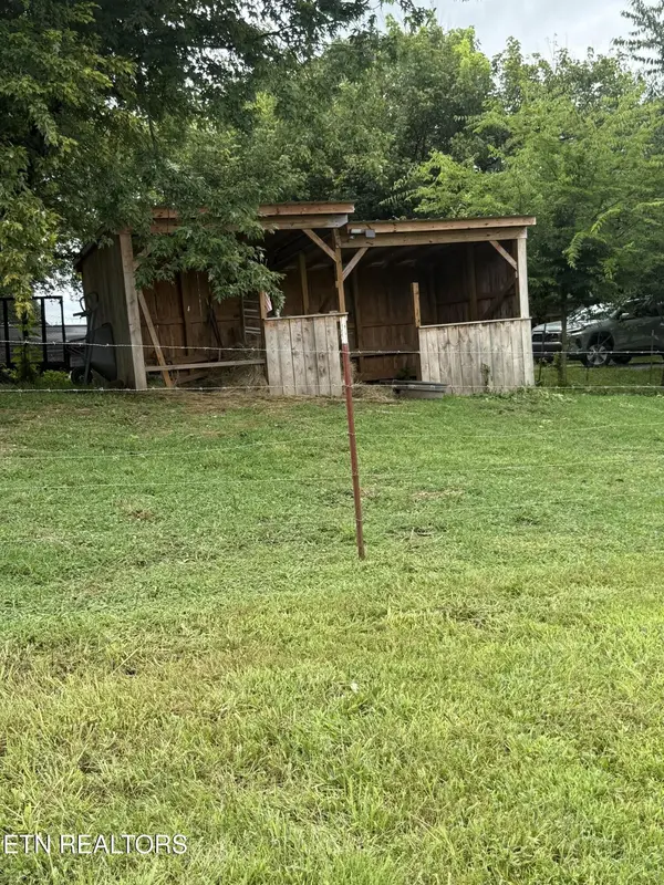 4048 Indian Ridge Rd, Blaine, TN 37709
