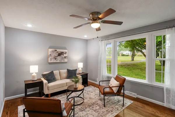 108 W Circle Dr, Burns, TN 37029