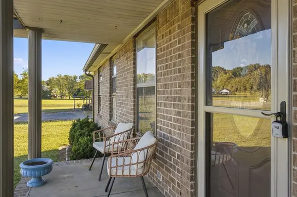 70 Byars Ln, Castalian Springs, TN 37031