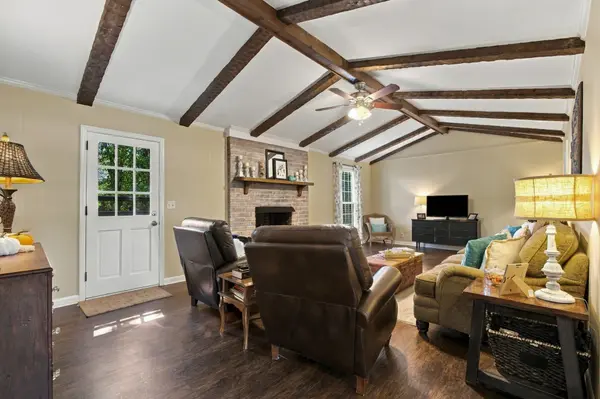 1365 W Division St, Mount Juliet, TN 37122