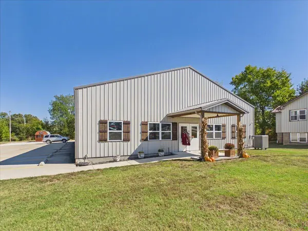 200 S Ash ST, Buffalo, MO 65622