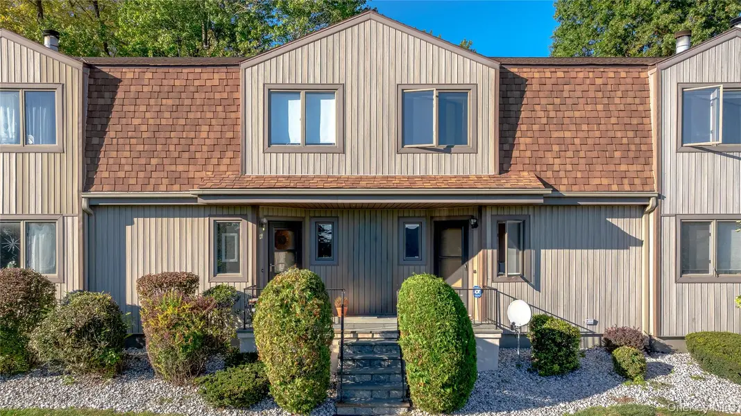 5 High Meadow TRL #5, Peekskill, NY 10566