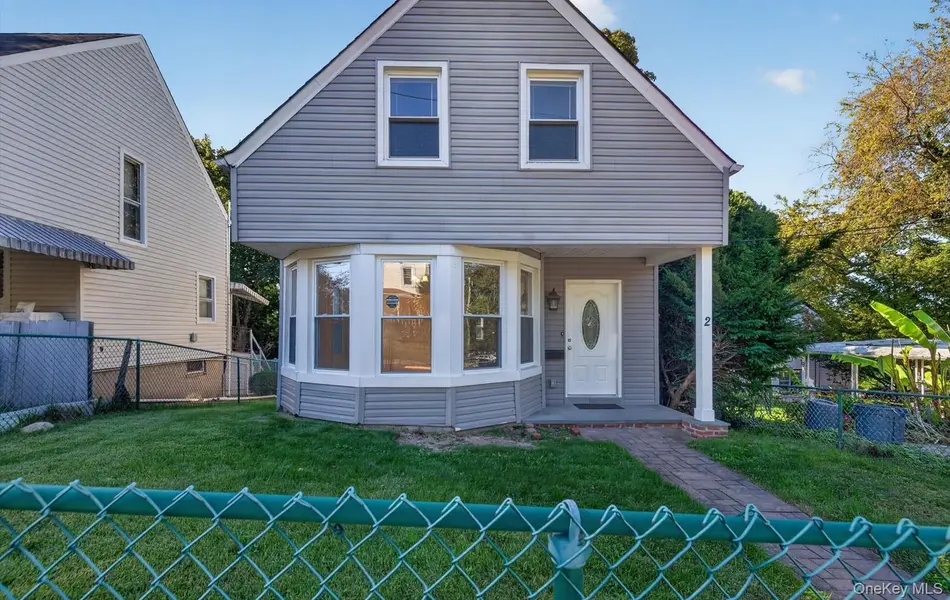 2 Austral AVE, Glen Cove, NY 11542