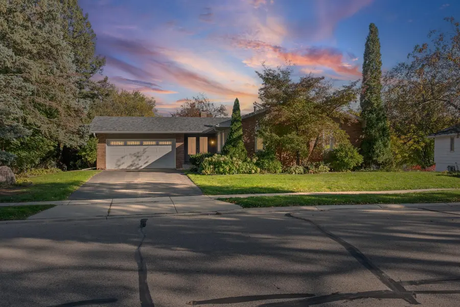 10243 Rich RD, Bloomington, MN 55437