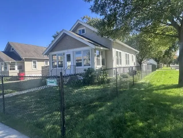 911 3rd AVE NW, Austin, MN 55912