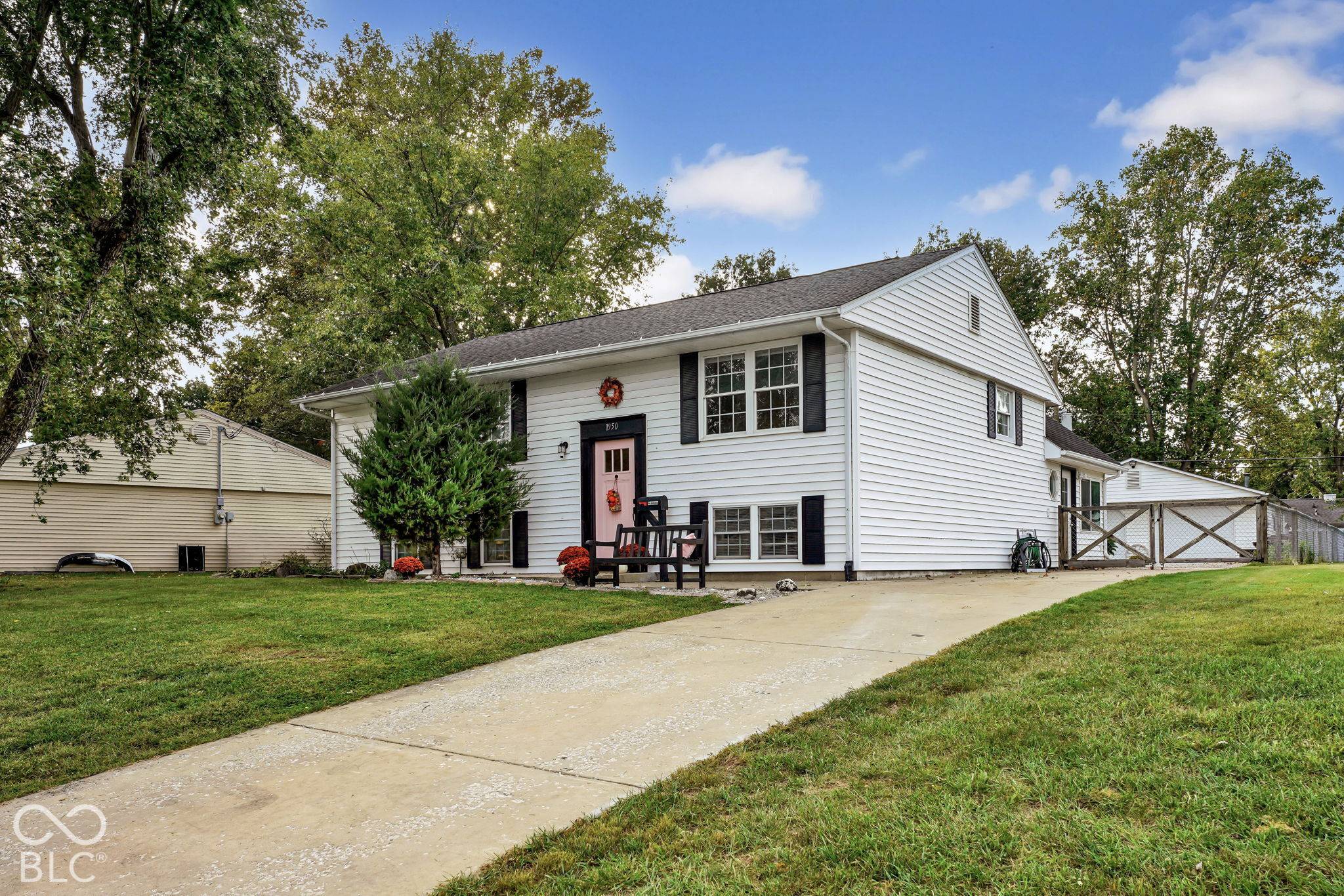 1950 Jolinda DR, Columbus, IN 47203