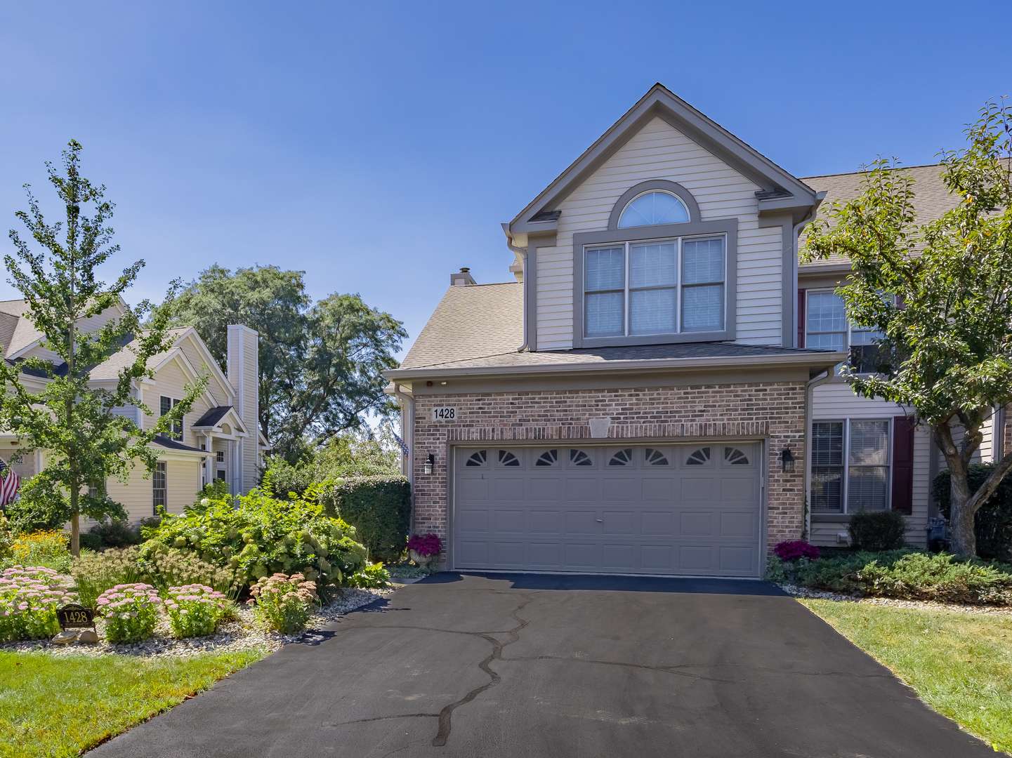 1428 Whitespire CT, Naperville, IL 60565