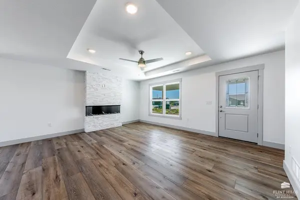 9159 Camp CT, Manhattan, KS 66502