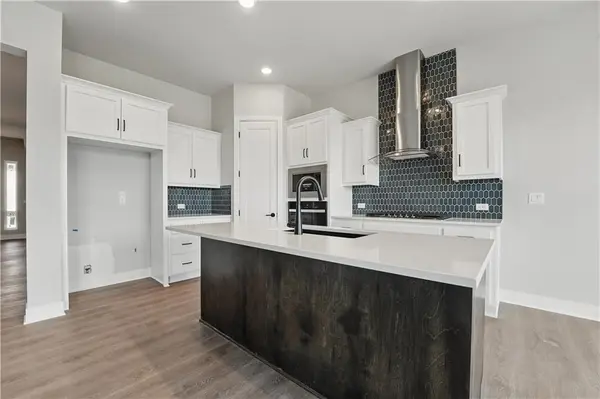 1531 N 162nd TER, Basehor, KS 66007