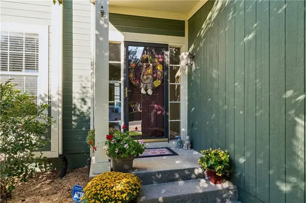 12438 S Crestone ST, Olathe, KS 66061