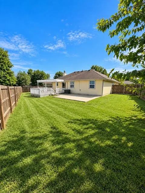 1007 Chelsea CT, Warrensburg, MO 64093