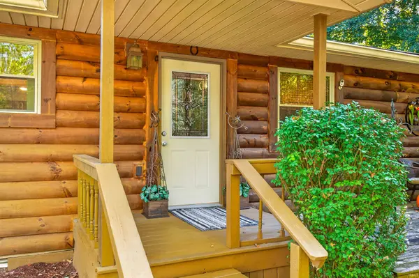 2459 Amy LN, Nashville, IN 47448-7958