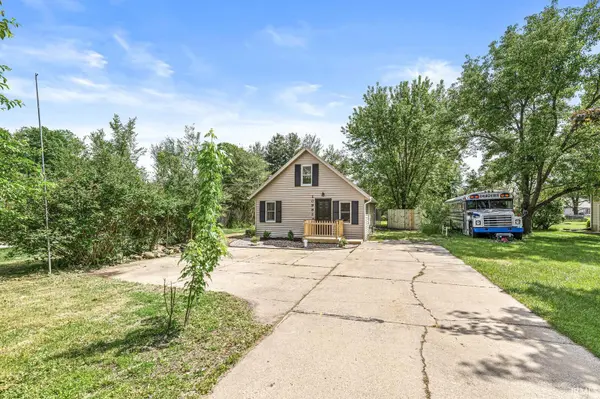 10982 Curtis ST, Osceola, IN 46561