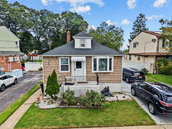 552 Kirkman AVE, Elmont, NY 11003