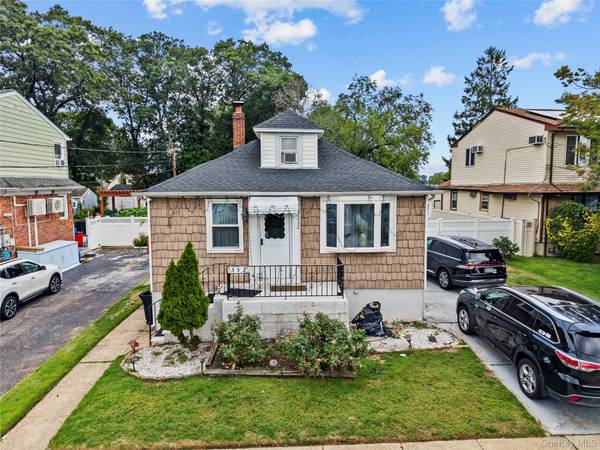 552 Kirkman AVE, Elmont, NY 11003