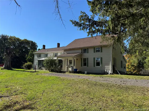 261 Van Keuren AVE, Pine Bush, NY 12566
