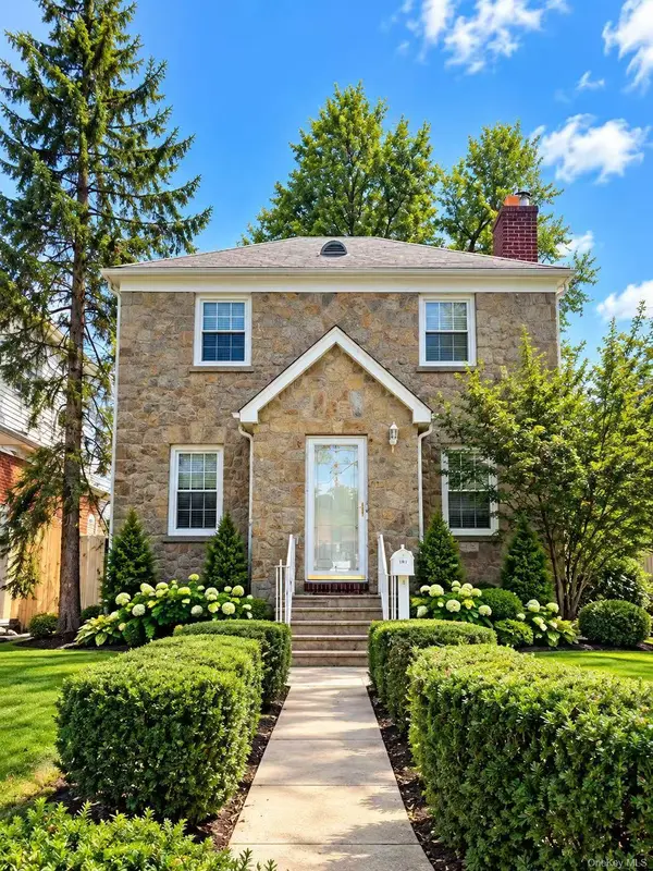 120-02 9th AVE, College Point, NY 11356