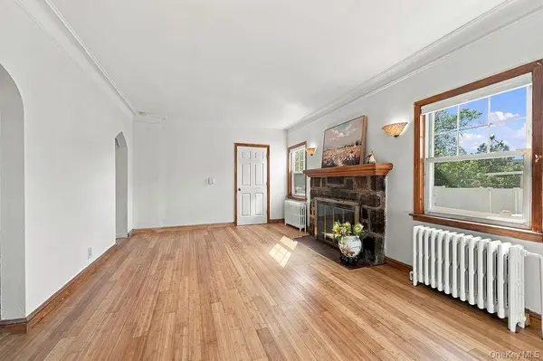 120-02 9th AVE, College Point, NY 11356