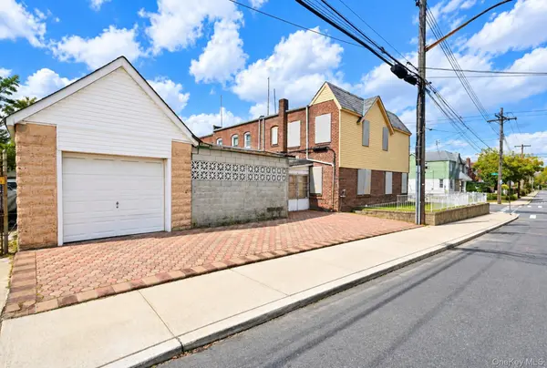 19920 115th AVE, Saint Albans, NY 11412