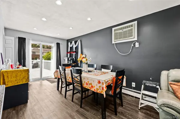 607 N Monroe AVE, Lindenhurst, NY 11757