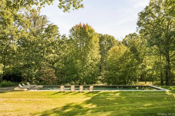 72 Urubeck RD, Tivoli, NY 12583