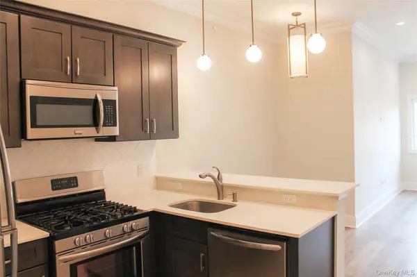 226 New York Avenue #307, Huntington, NY 11743