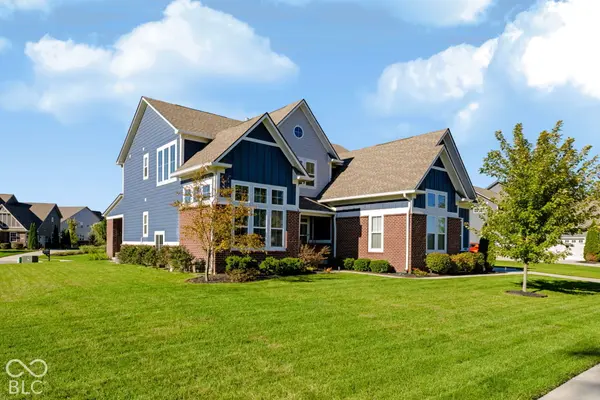10428 Vermillion DR, Fortville, IN 46040