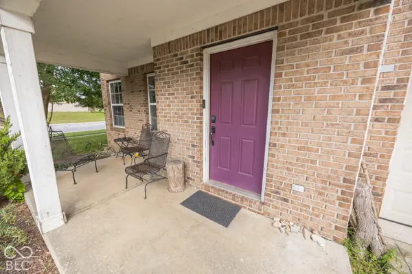 608 Rocky Meadow DR, Greenwood, IN 46143