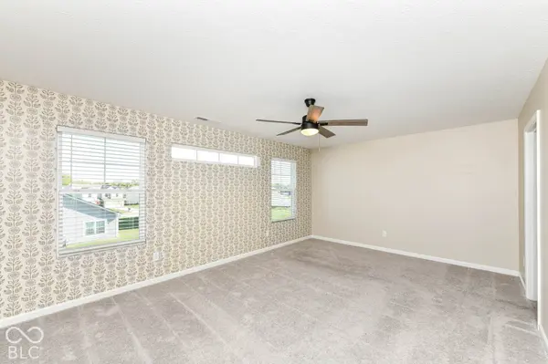 1643 N Sailboat DR, Greenfield, IN 46140