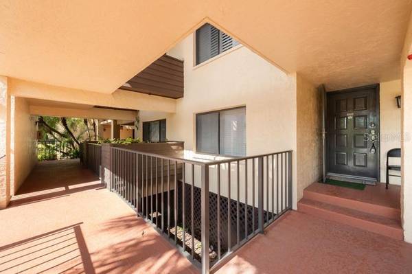 1060 PINELLAS BAYWAY S #103, St Petersburg, FL 33715