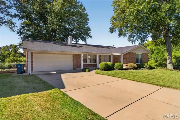 3502 Rue De Renard, Florissant, MO 63034