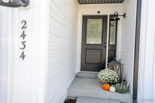 2434 Chukka DR, Eureka, MO 63025