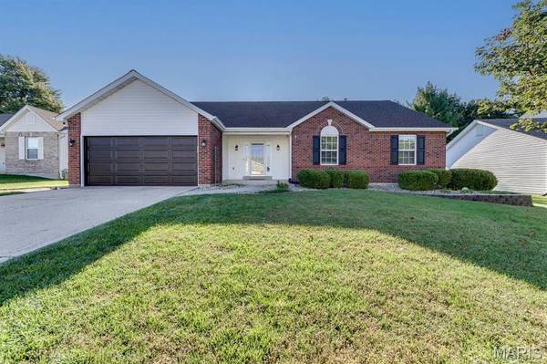 1448 Wood Haven DR, St Charles, MO 63304