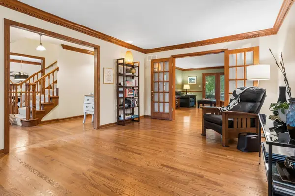 1361 Sussex RD, Naperville, IL 60540