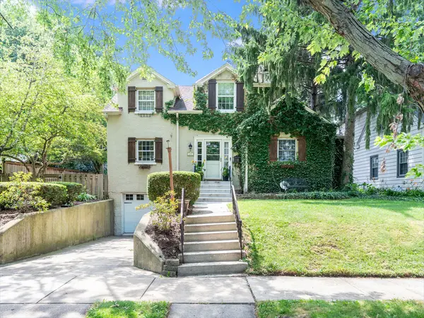 45 S Julian ST, Naperville, IL 60540