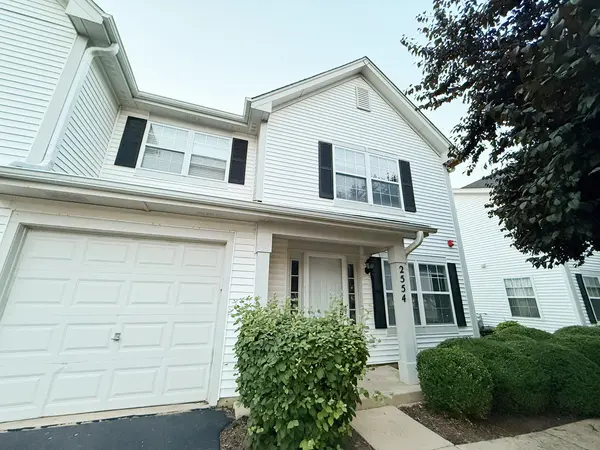 2554 Dickens DR, Aurora, IL 60503
