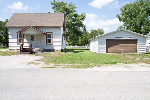 507 Commercial ST, Chenoa, IL 61726