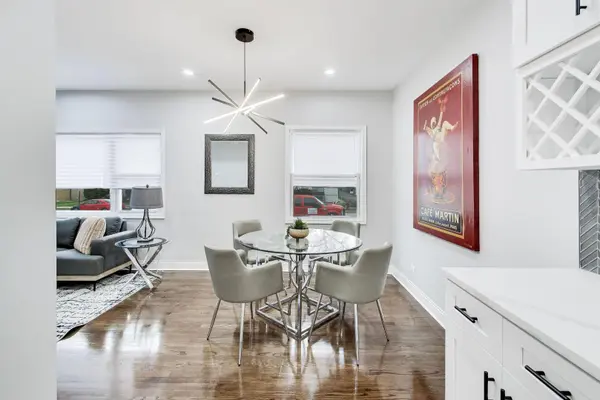 2227 Foster ST, Evanston, IL 60201