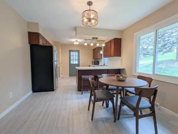 2601 Brookview DR, Burnsville, MN 55337