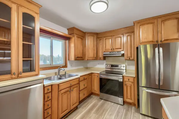 4270 Ximines LN N, Plymouth, MN 55441