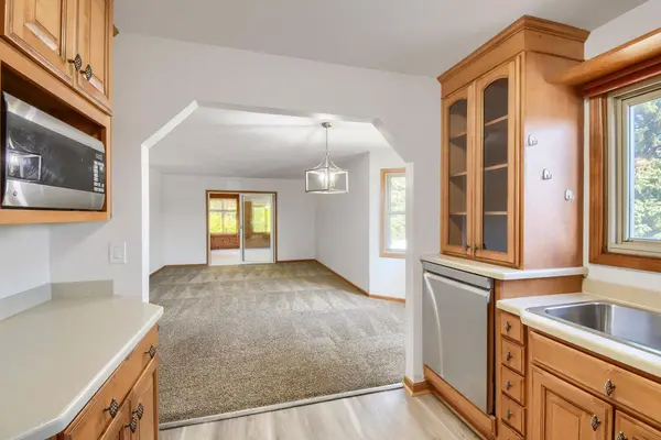 4270 Ximines LN N, Plymouth, MN 55441