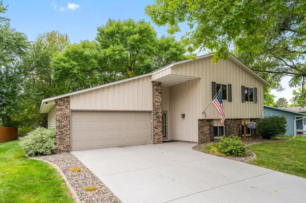 7476 Jeffery LN S, Cottage Grove, MN 55016