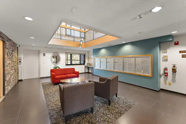 4100 Parklawn AVE #318, Edina, MN 55435