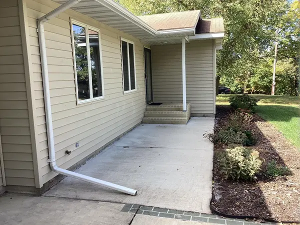 1113 Shore Acres DR, Albert Lea, MN 56007