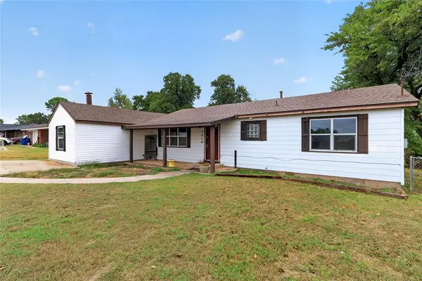 2216 Dixon RD, Choctaw, OK 73020